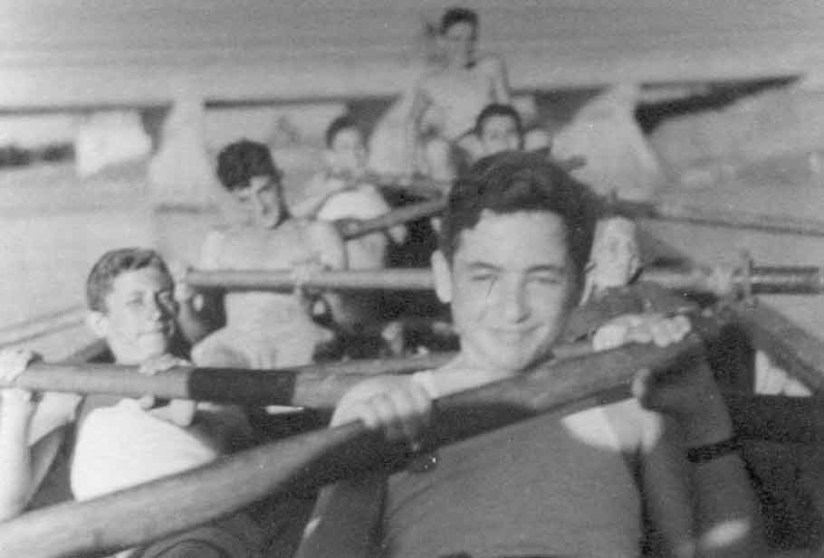 1944 – גדוד "סער", קבוצת "אופקים". בתמונה מלפנים: צבי גולדשמידט-פז, יהושע מלחי