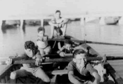 1945 – גדוד "סער", קב' "אופקים" בחתירה – יקי חרפק, יהושע, ראובן פולוס