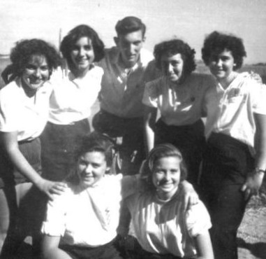 נבחרת חתירה בנות התנועה המאוחדת