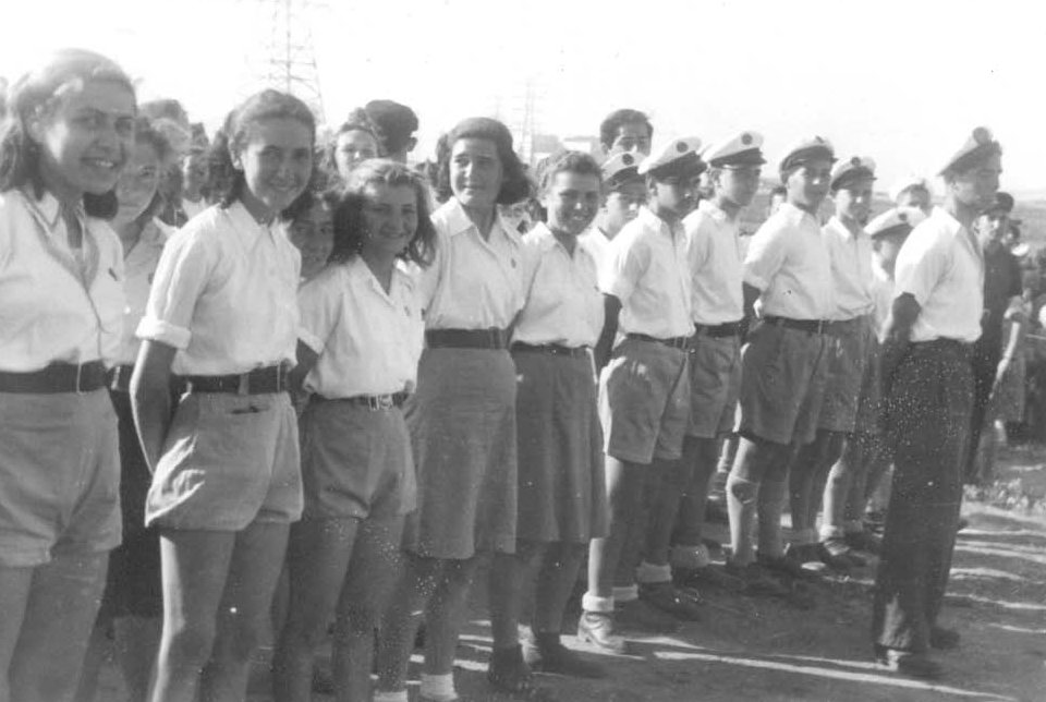 יום הים מאי 1944 – גדוד סער – משמאל: חדוה, בדר, מיטלמן, יהודה