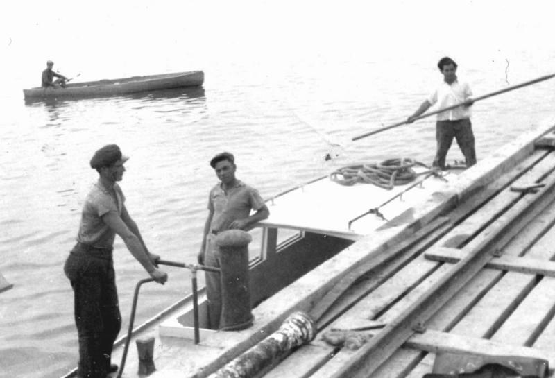 יעקב ורדי – בתא, ואליעזר בן-ארצי – על ההגה
